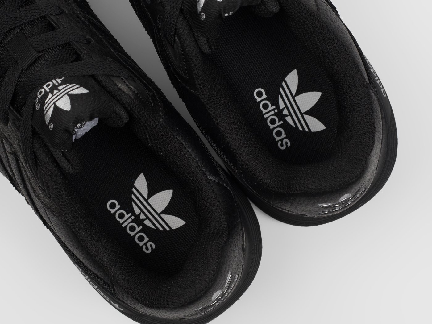 Кроссовки Adidas Retropy F2
