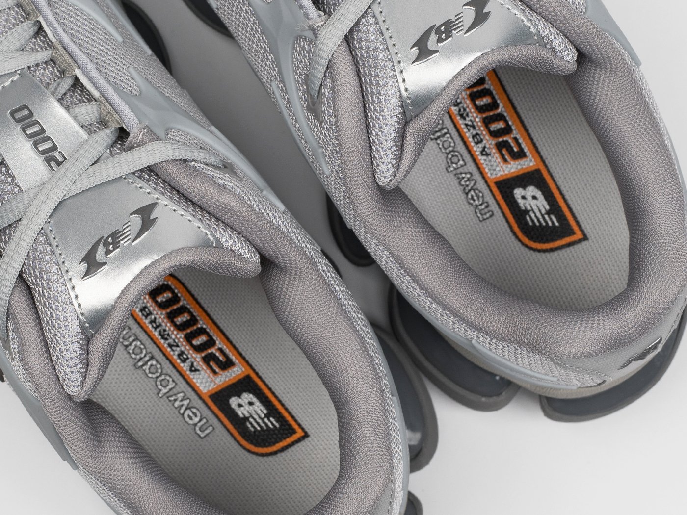 Кроссовки New Balance ABZORB 2000