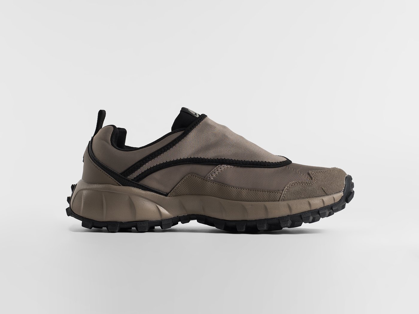 Кроссовки Nike ACG Phassad
