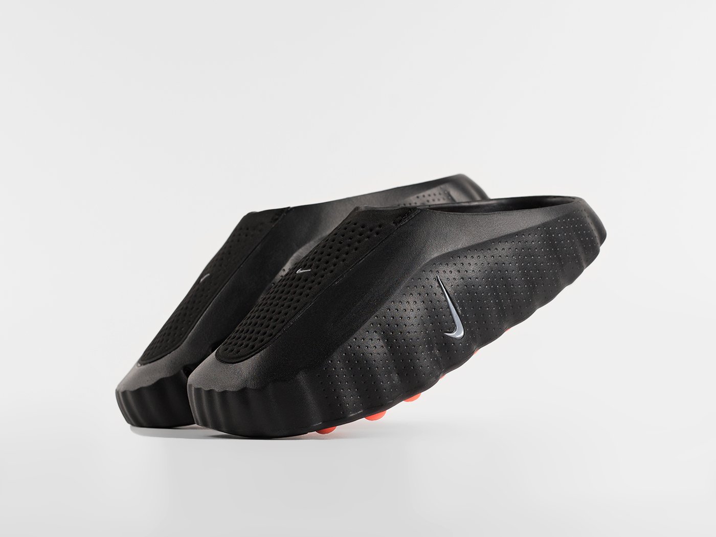 Сланцы Nike Mind 001