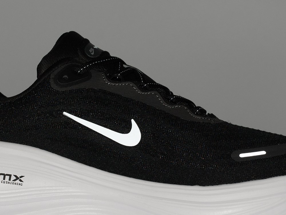 Кроссовки Nike Vomero 18