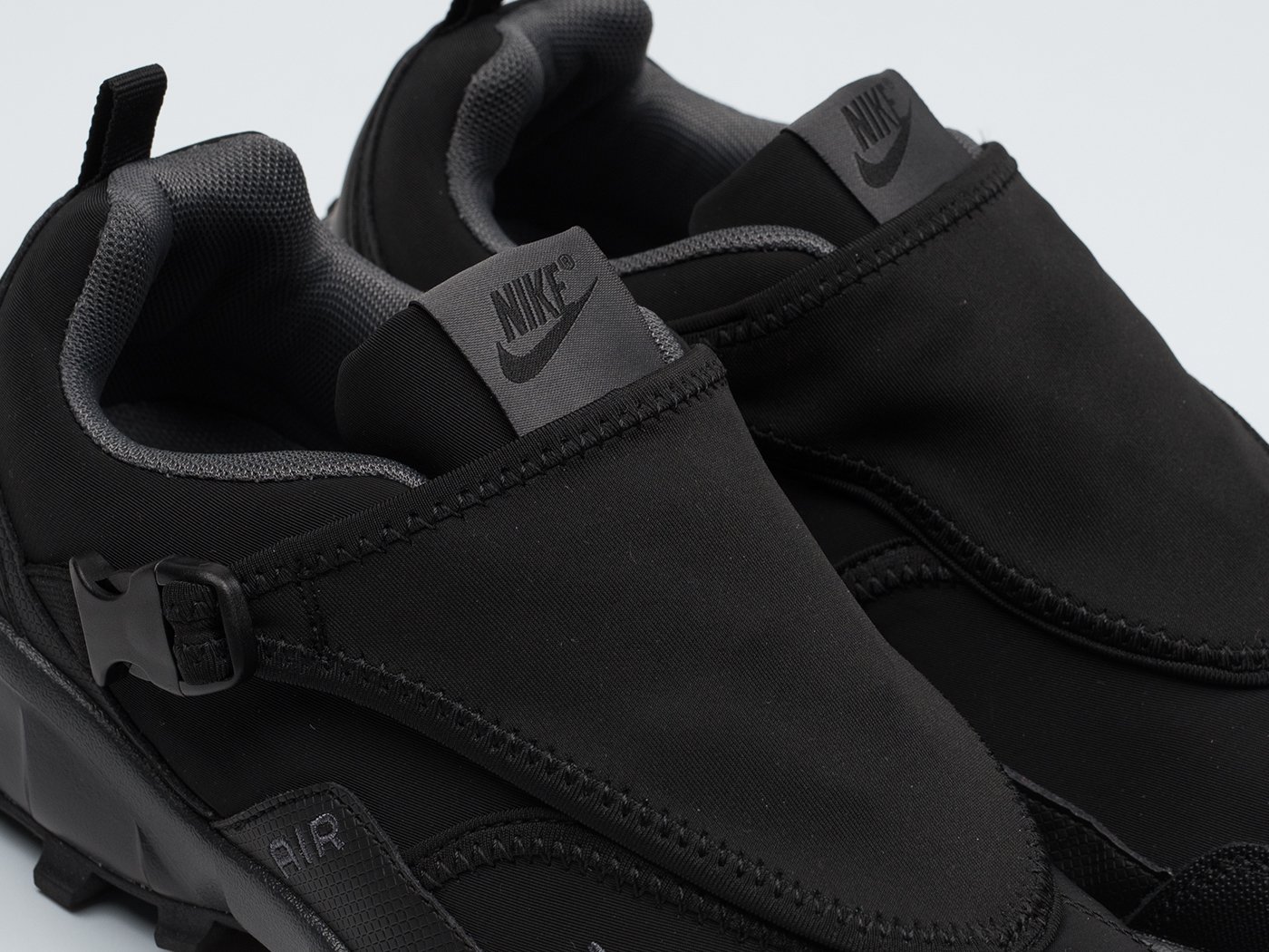 Кроссовки Nike ACG Phassad