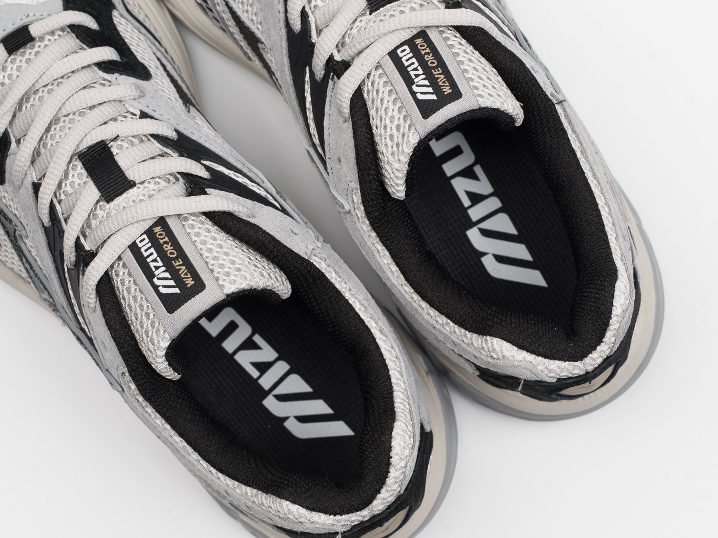 Кроссовки Mizuno Wave Orion