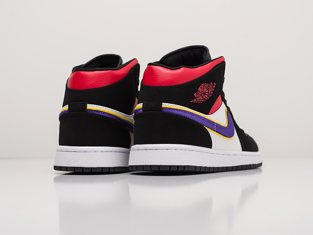 Кроссовки Nike Air Jordan 1 Mid