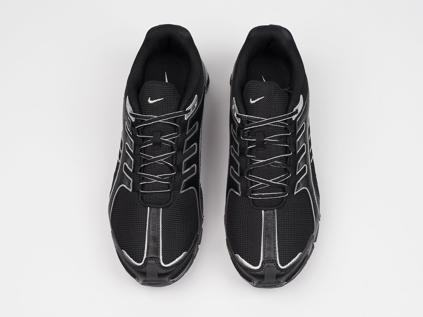 Кроссовки Nike Shox