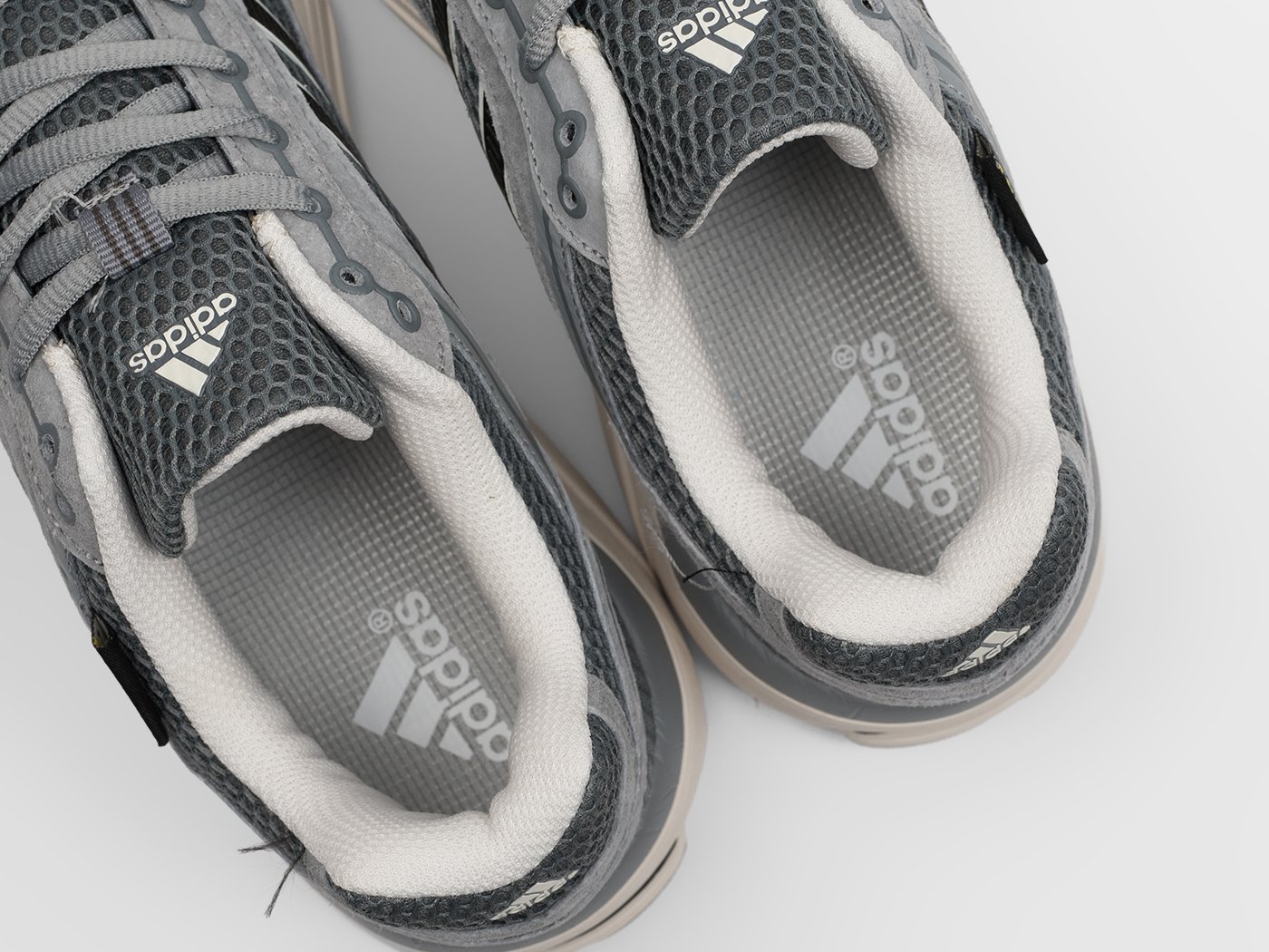 Кроссовки Adidas Spiritain 2000