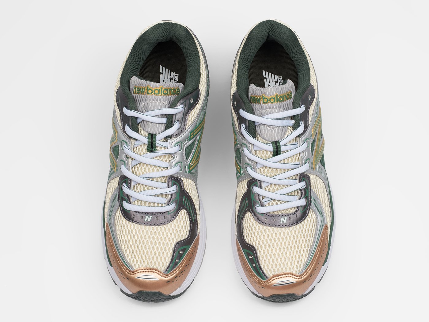 Кроссовки New Balance 860v2