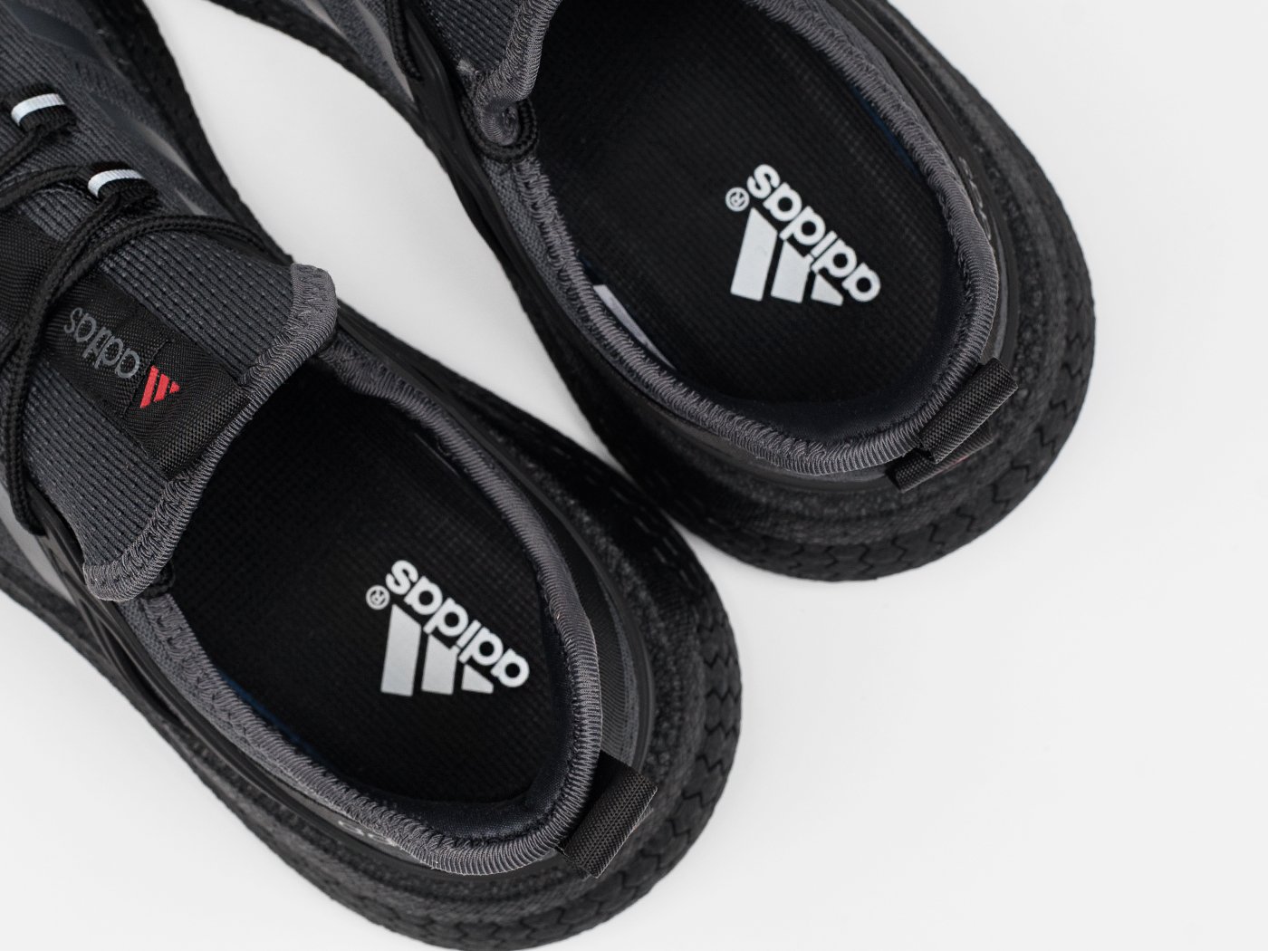 Кроссовки Adidas