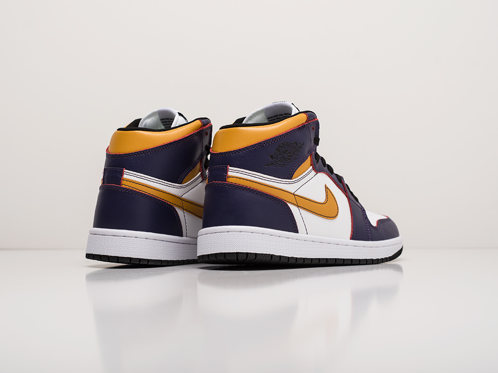 Кроссовки Nike Air Jordan 1 Mid
