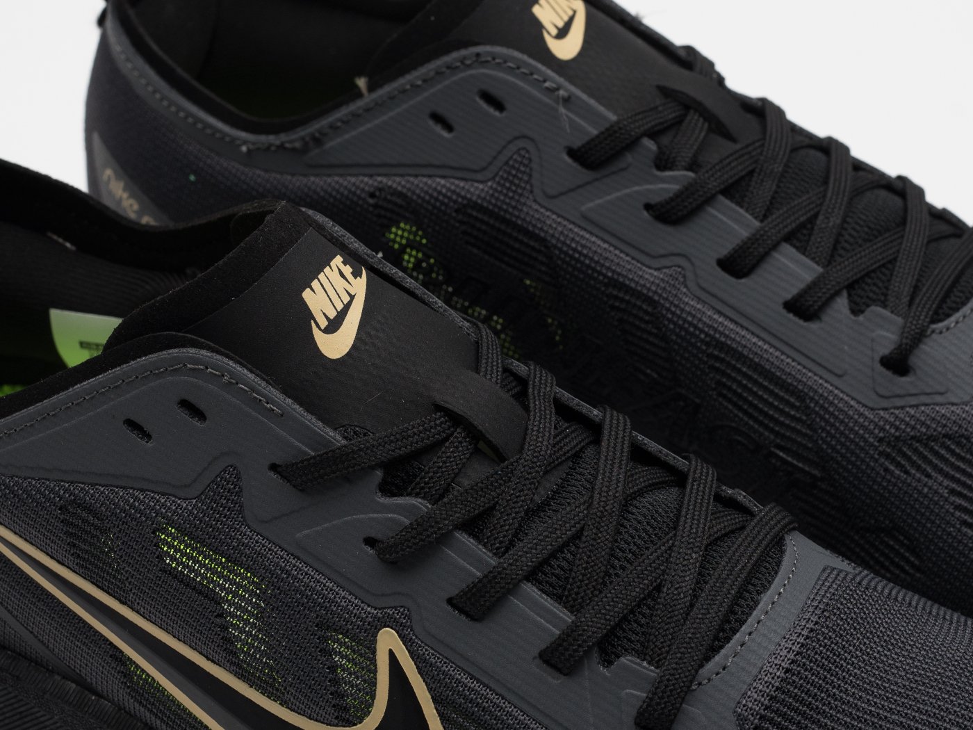 Кроссовки Nike Renew