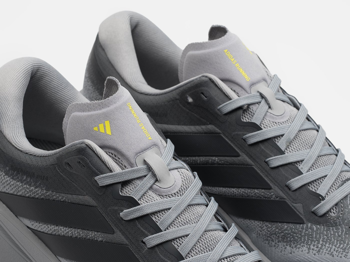 Кроссовки Adidas