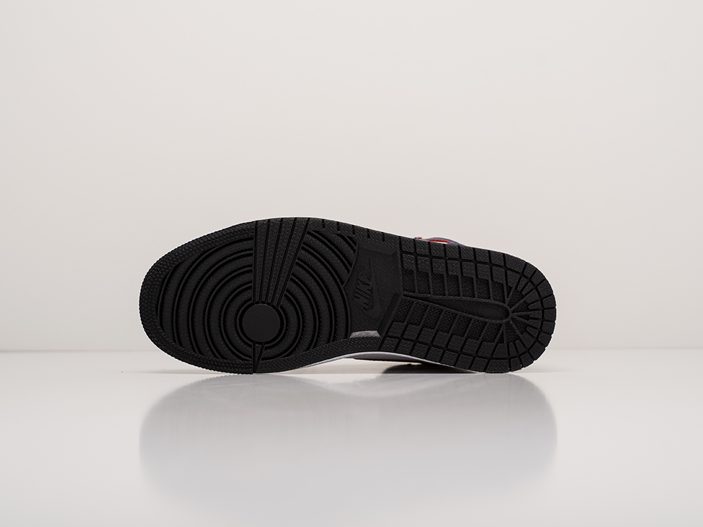Кроссовки Nike Air Jordan 1 Mid
