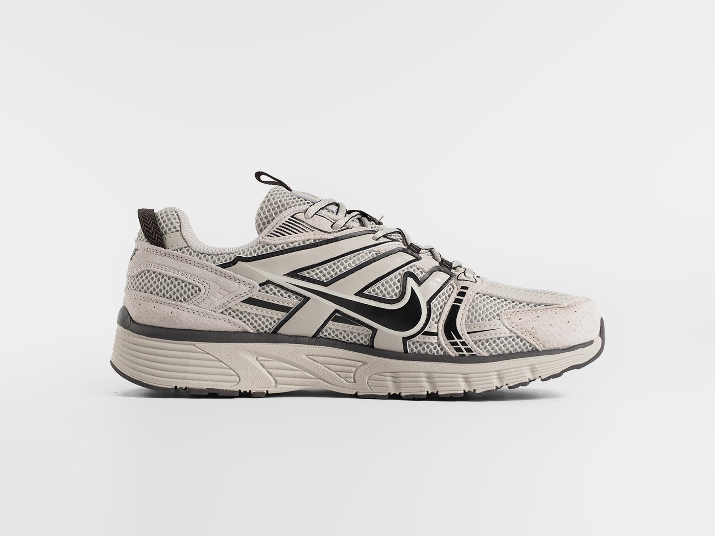Кроссовки Nike V2K Run