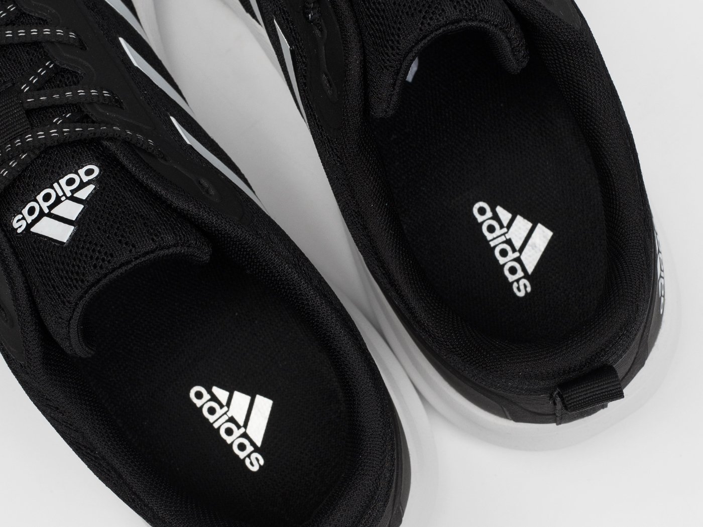 Кроссовки Adidas