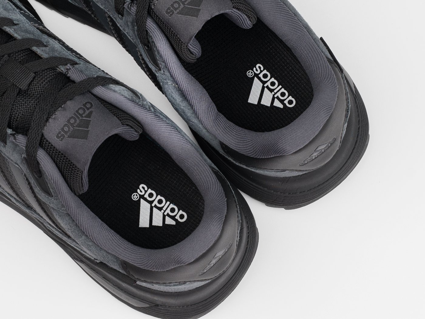 Кроссовки Adidas
