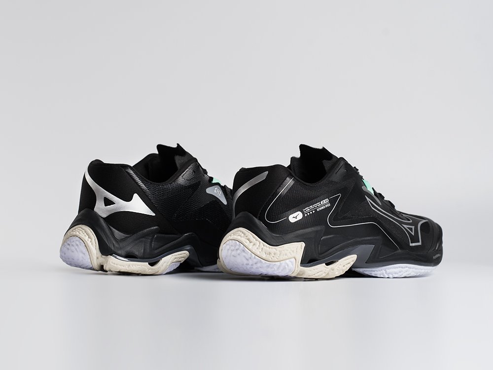 Кроссовки Mizuno Wave Lightning Z8