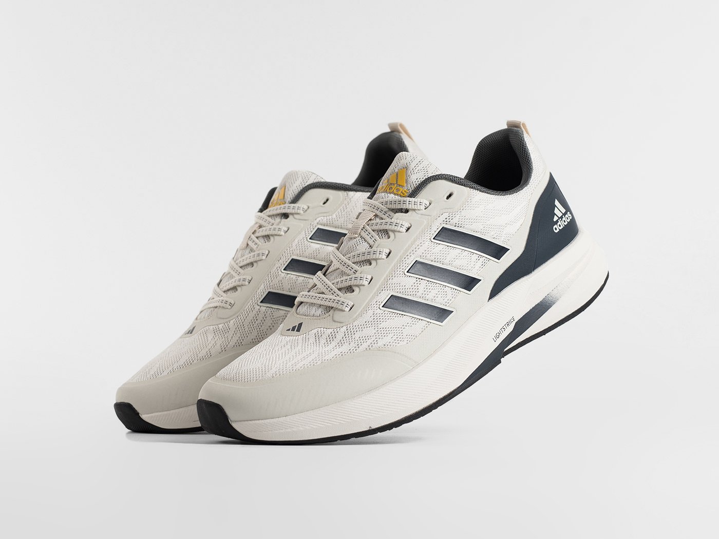 Кроссовки Adidas
