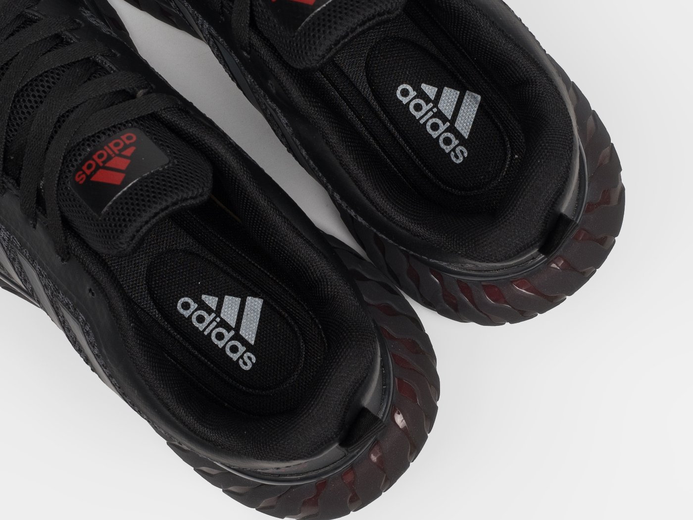 Кроссовки Adidas