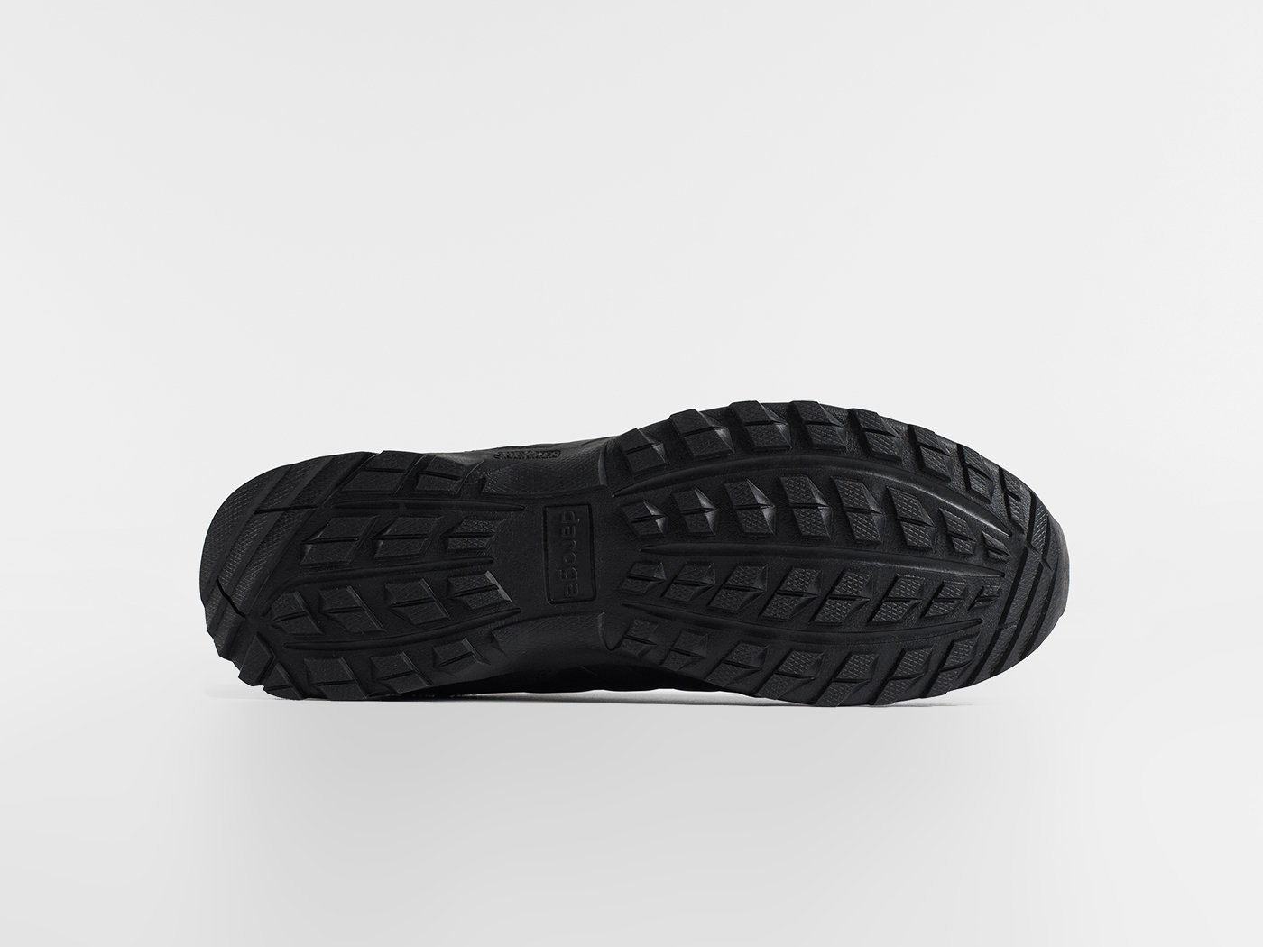 Кроссовки Adidas Climaproof