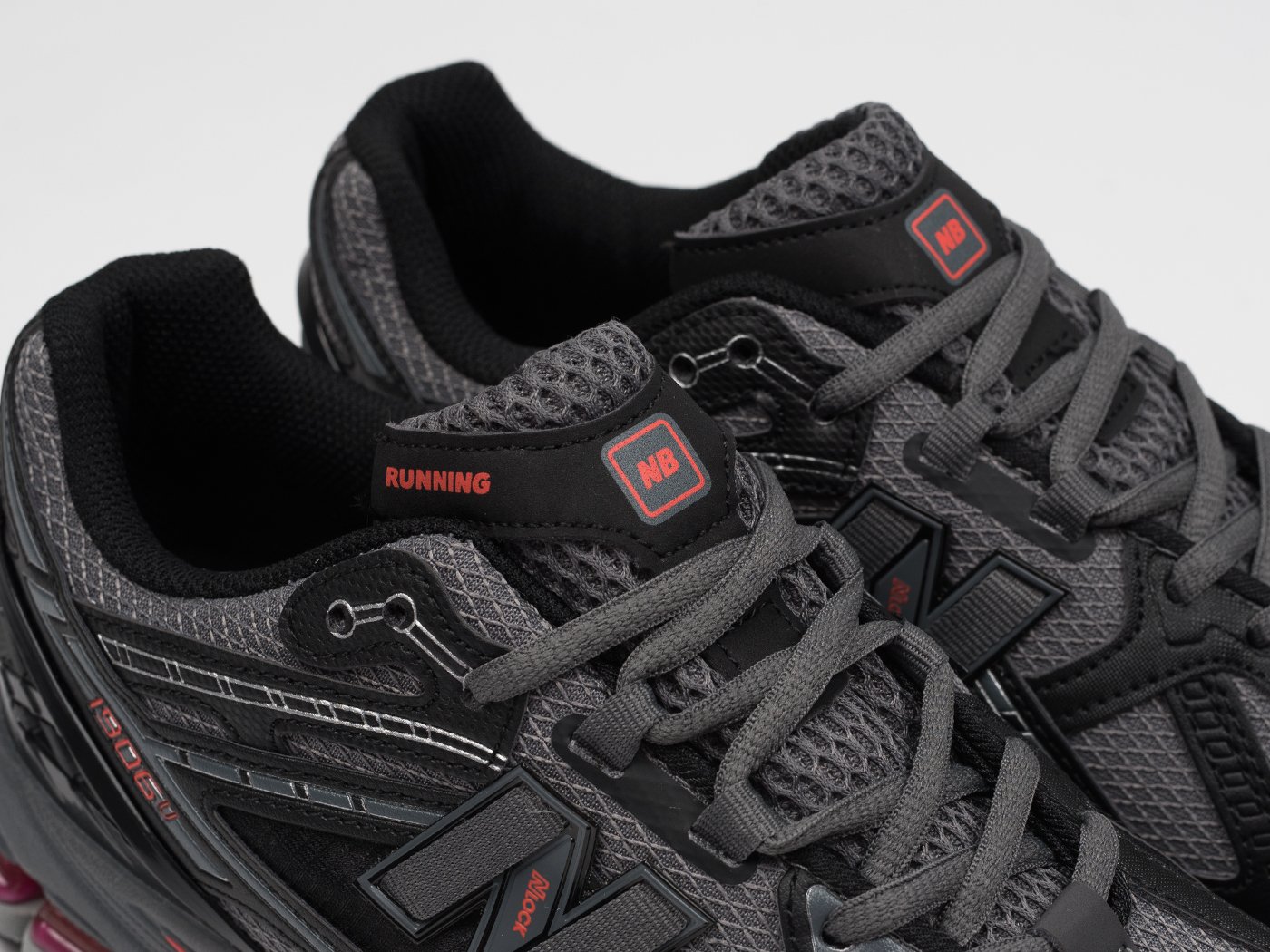 Кроссовки New Balance 1906U