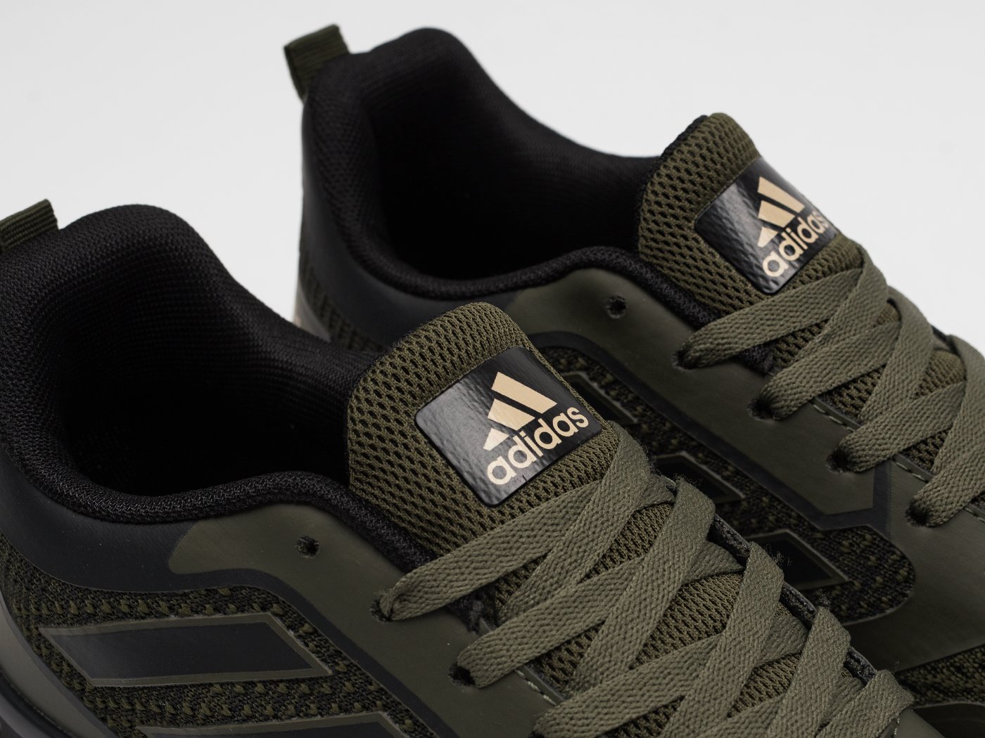 Кроссовки Adidas