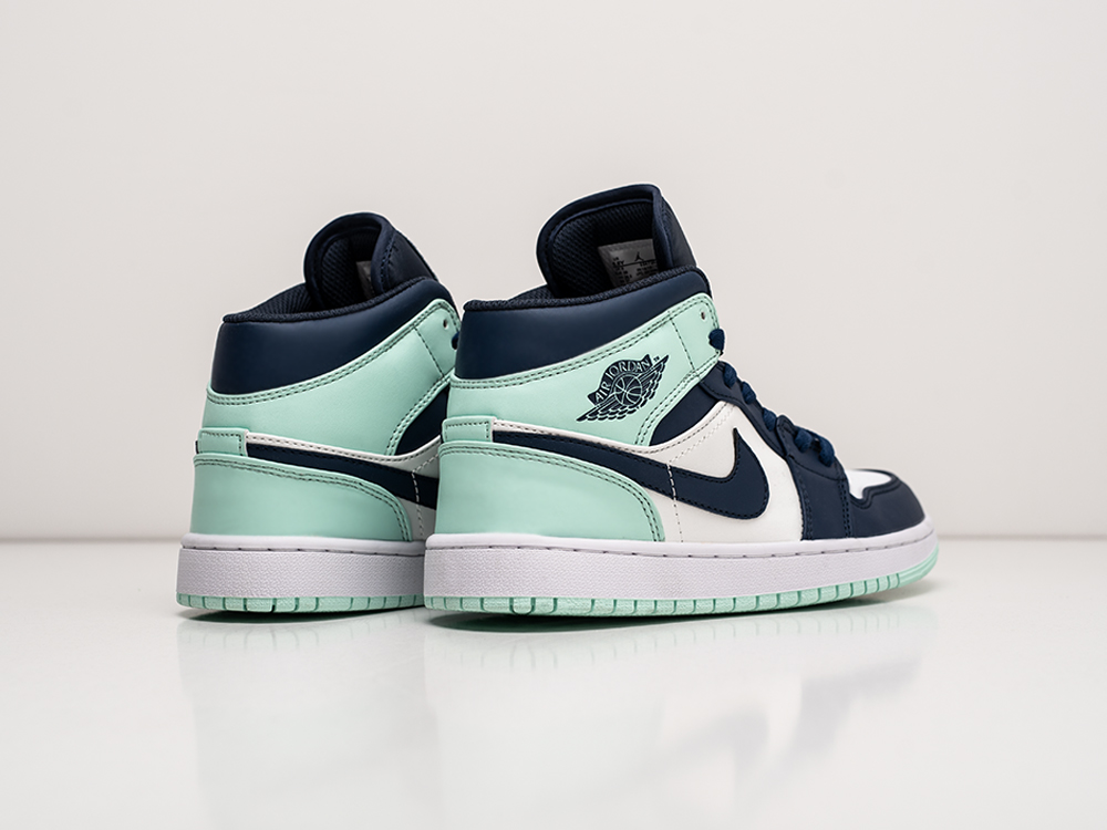Кроссовки Nike Air Jordan 1 Mid
