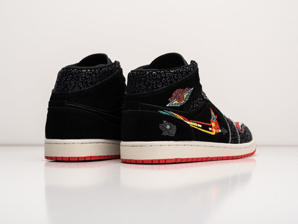Кроссовки Nike Air Jordan 1 Mid