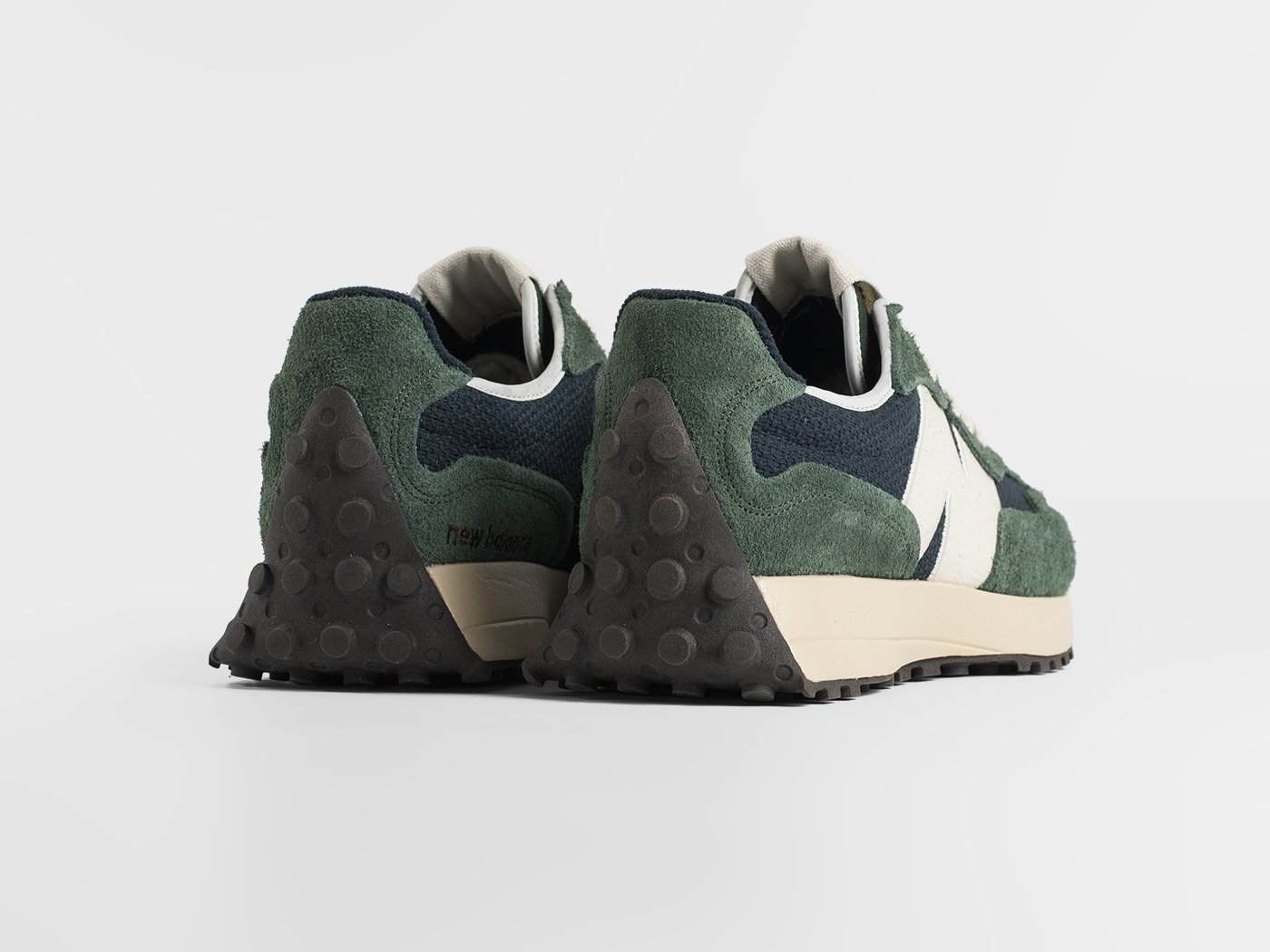 Кроссовки New Balance 327
