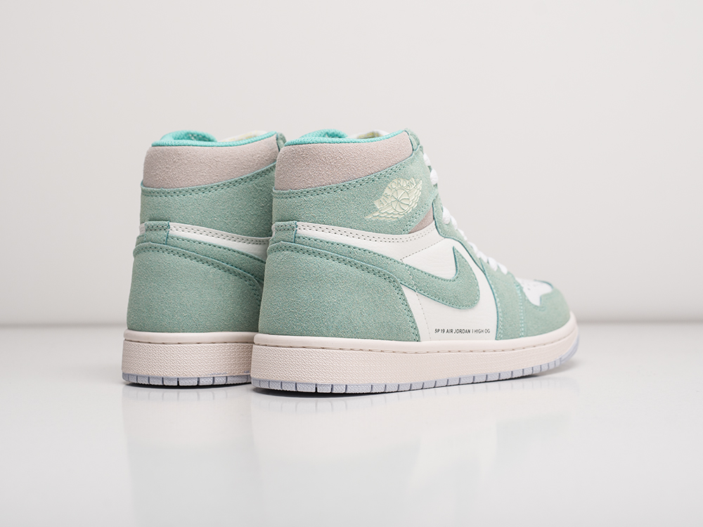 Кроссовки Nike Air Jordan 1 Mid