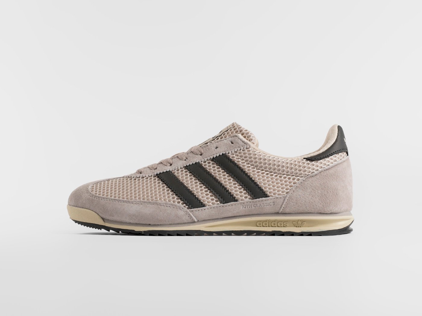 Кроссовки Wales Bonner X Adidas SL 76