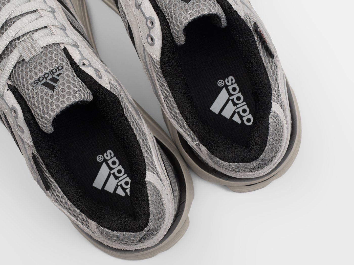 Кроссовки Adidas Spiritain 2000