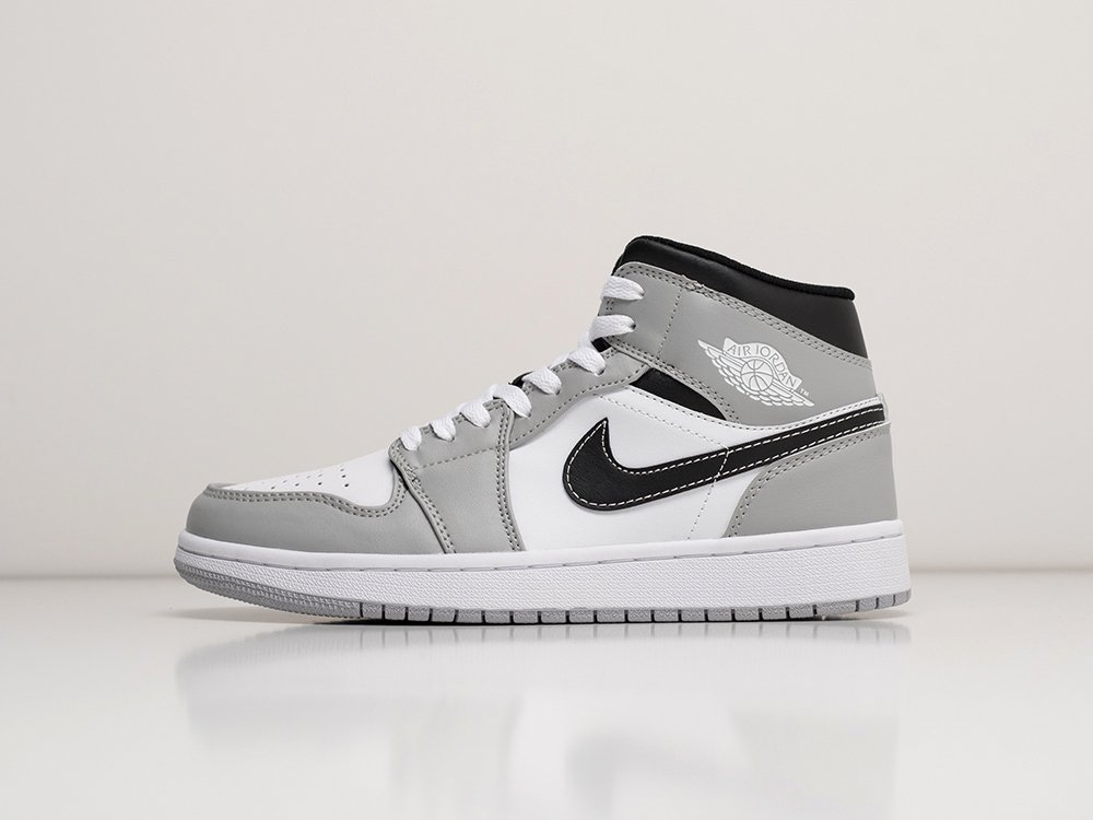 Кроссовки Nike Air Jordan 1 Mid