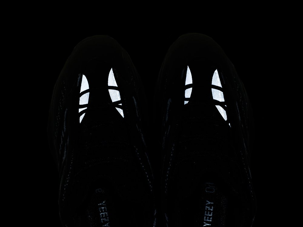 Кроссовки Adidas Yeezy Boost 700 v3