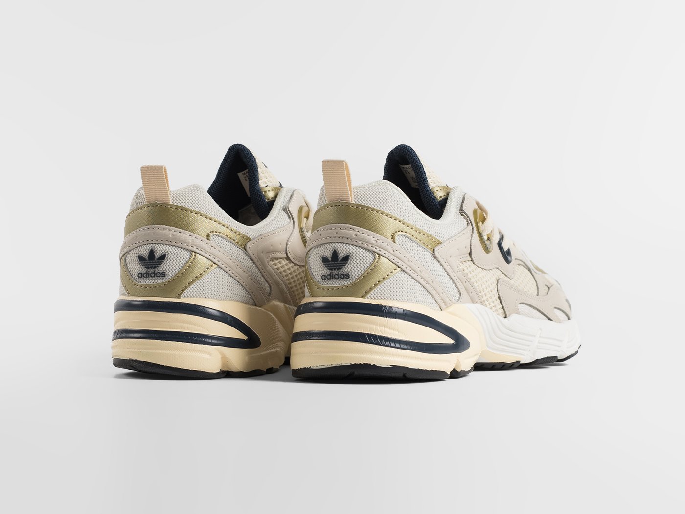 Кроссовки Adidas Astir