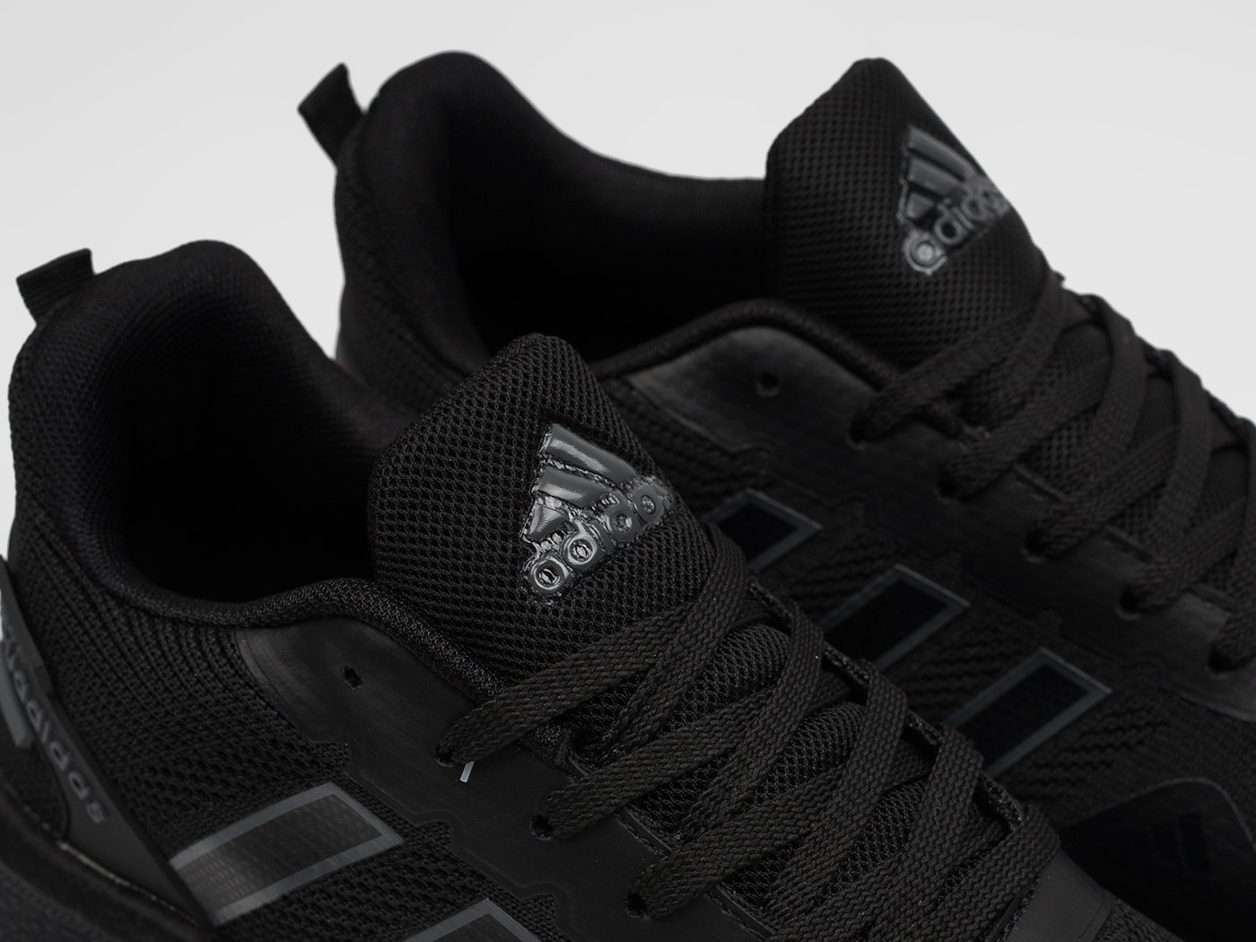 Кроссовки Adidas
