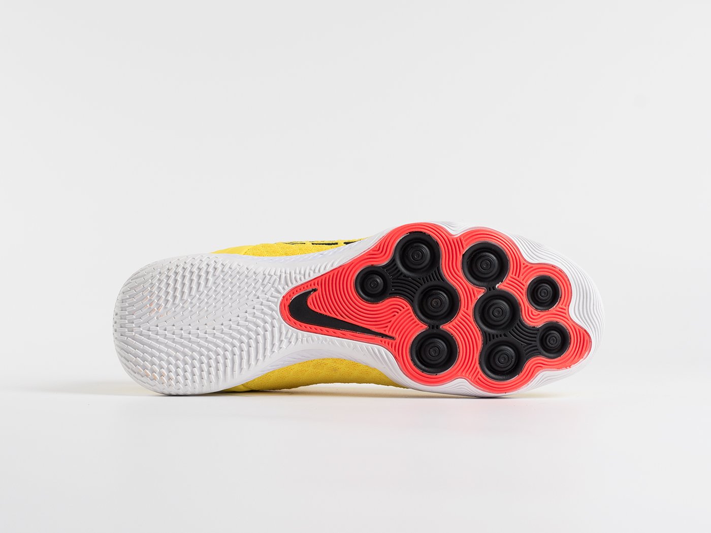 Футбольная обувь Nike React Gato IС