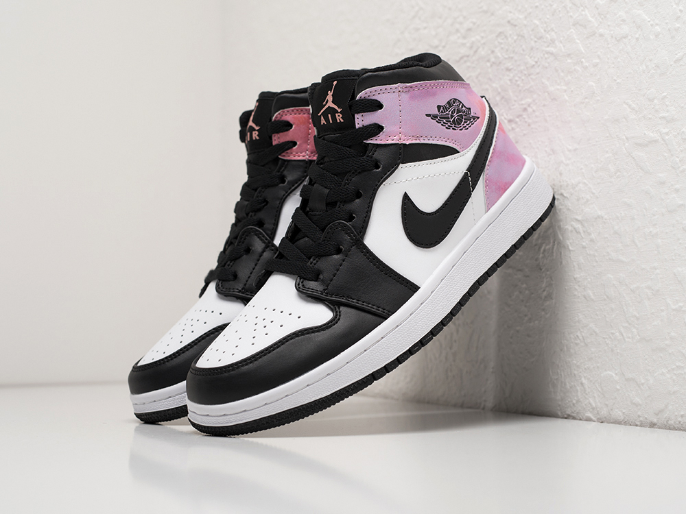 Кроссовки Nike Air Jordan 1 Mid