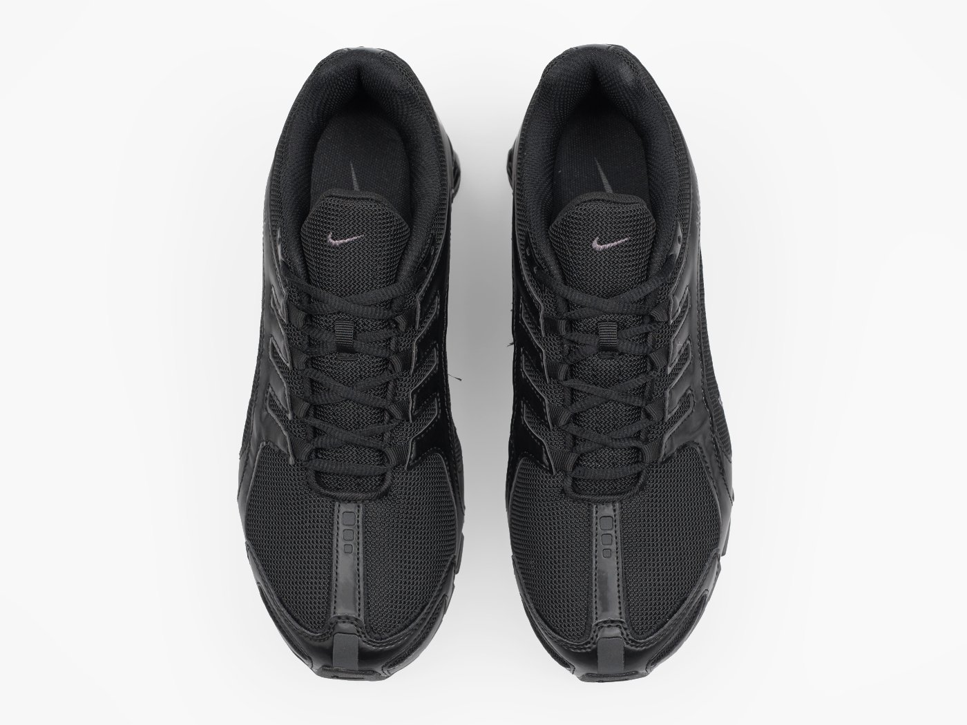 Кроссовки Nike Shox