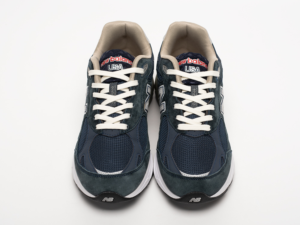 Кроссовки New Balance 990 v3