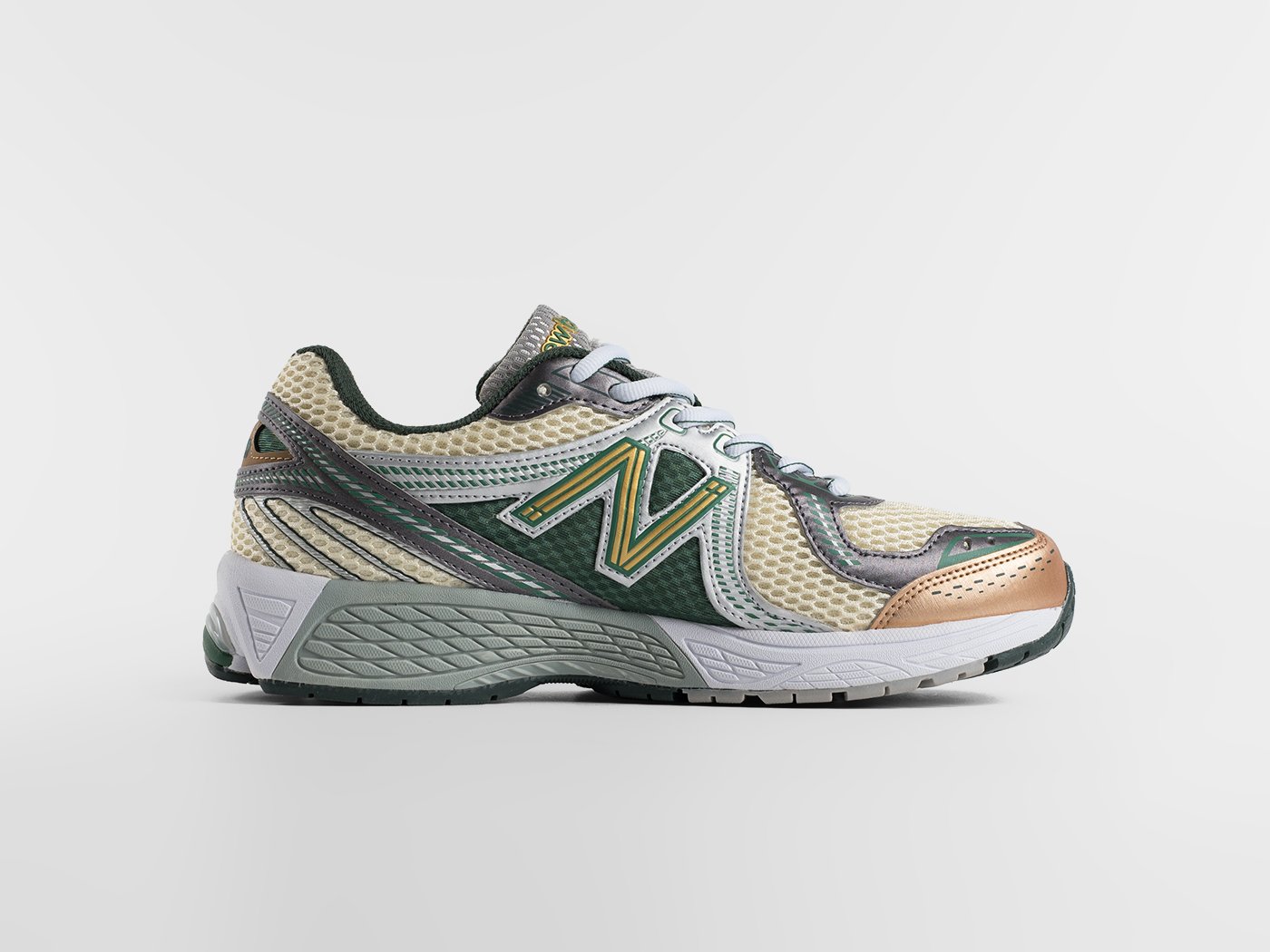 Кроссовки New Balance 860v2