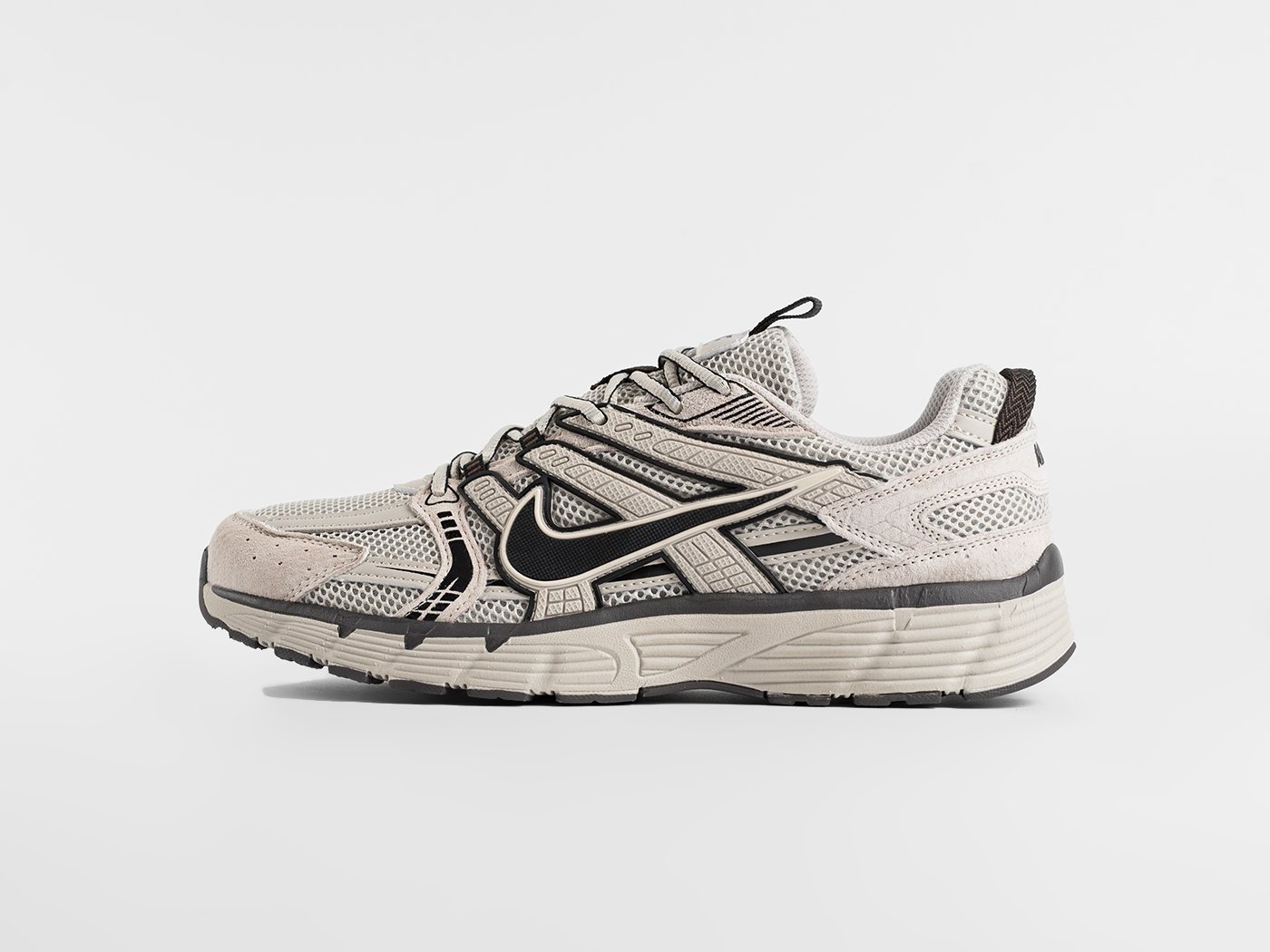 Кроссовки Nike P-6000