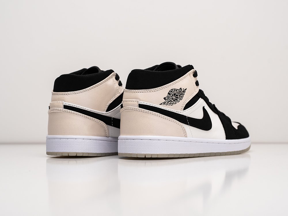 Кроссовки Nike Air Jordan 1 Mid