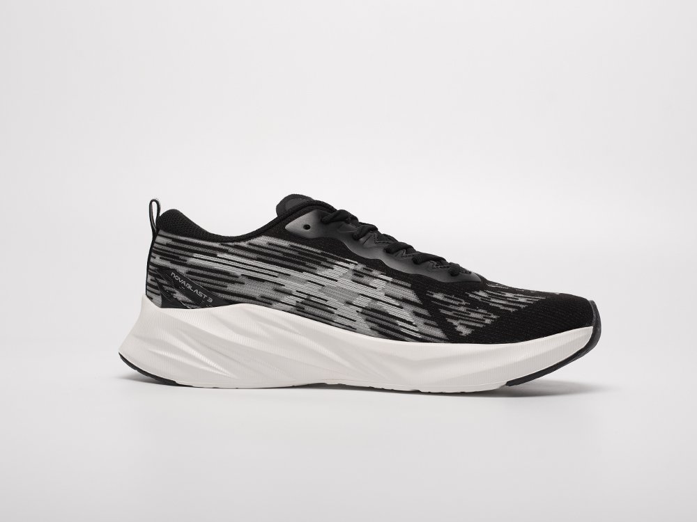 Кроссовки Asics Novablast 3