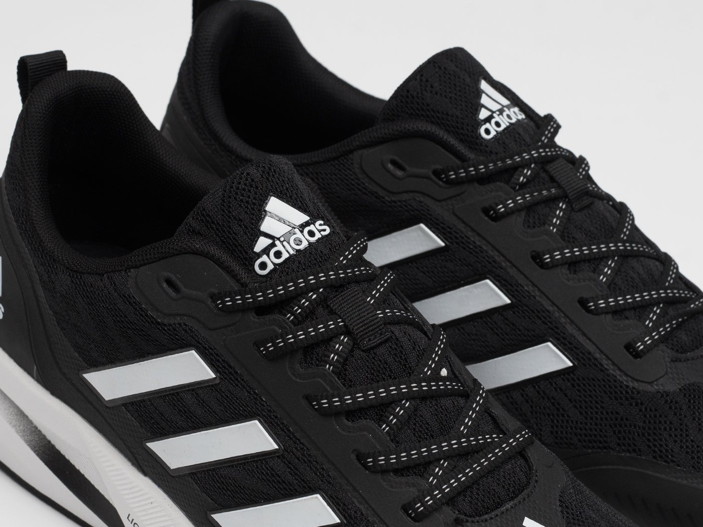 Кроссовки Adidas
