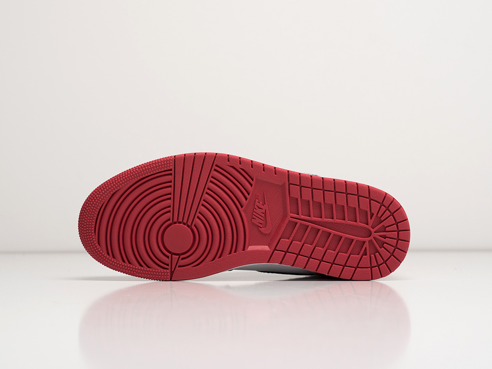 Кроссовки Nike Air Jordan 1 Mid