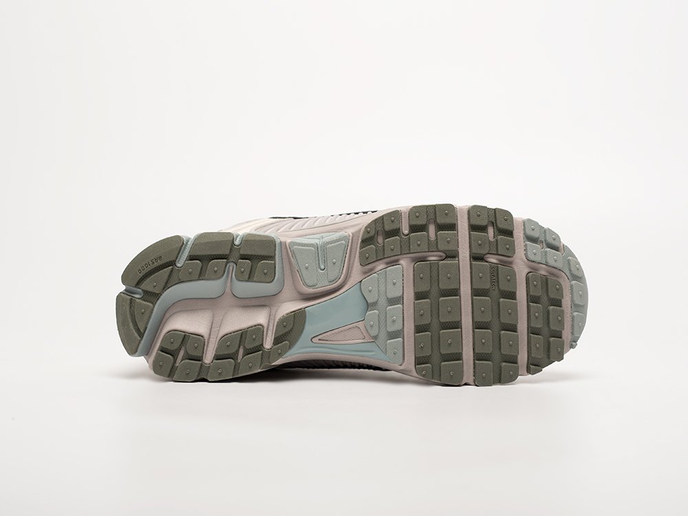 Кроссовки Nike Air Zoom Vomero 5