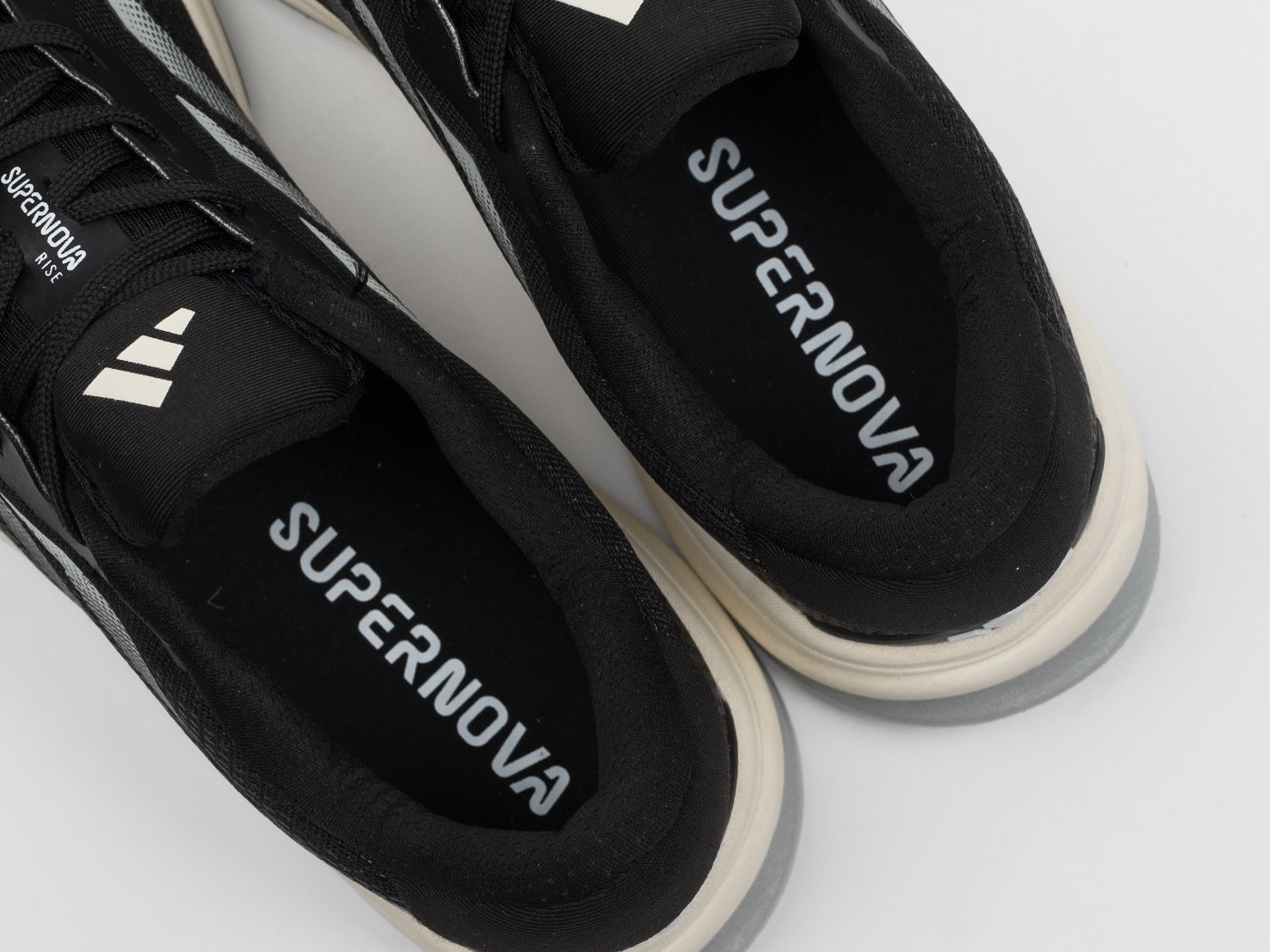 Кроссовки Adidas Supernova Rise