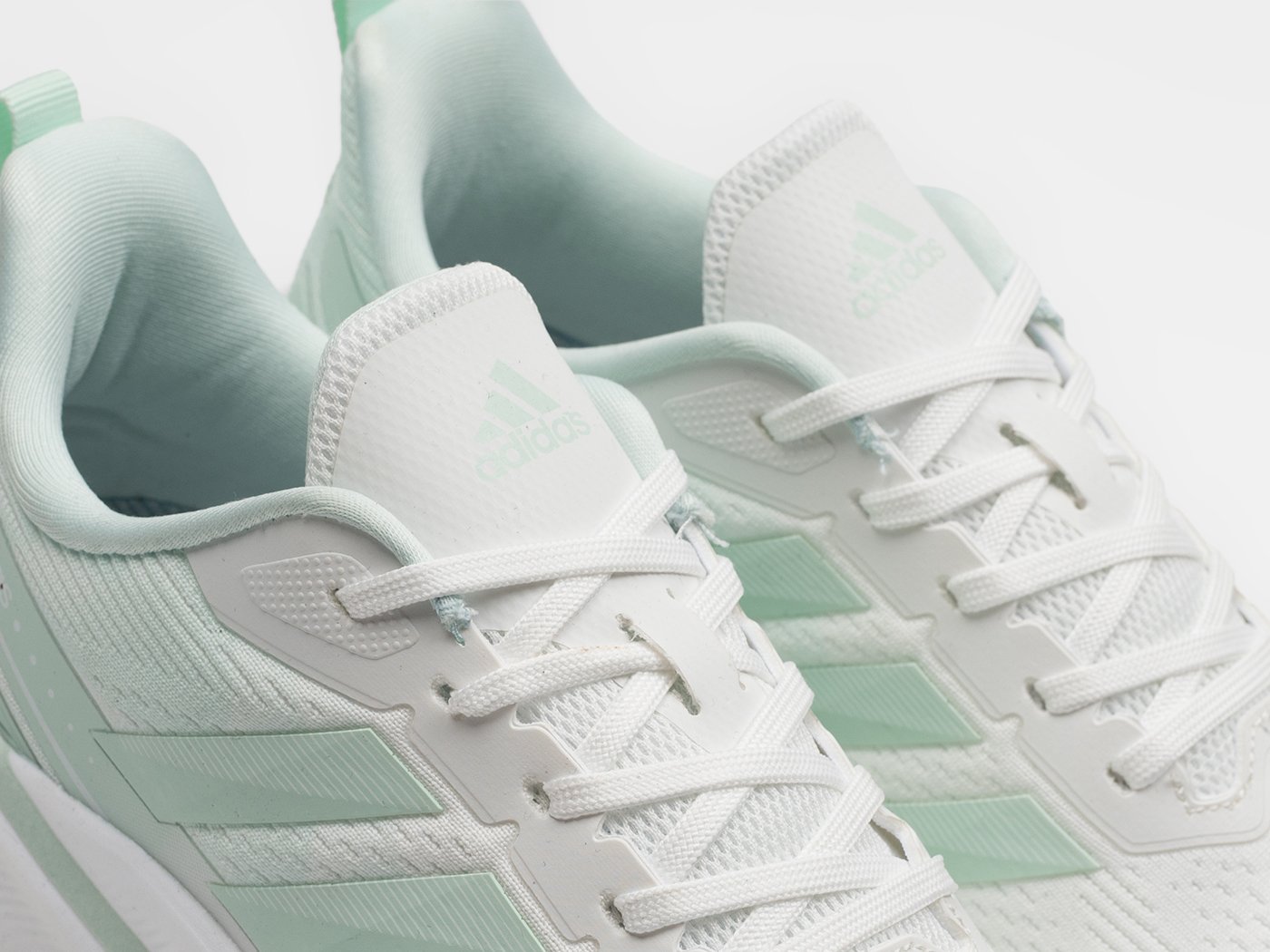 Кроссовки Adidas