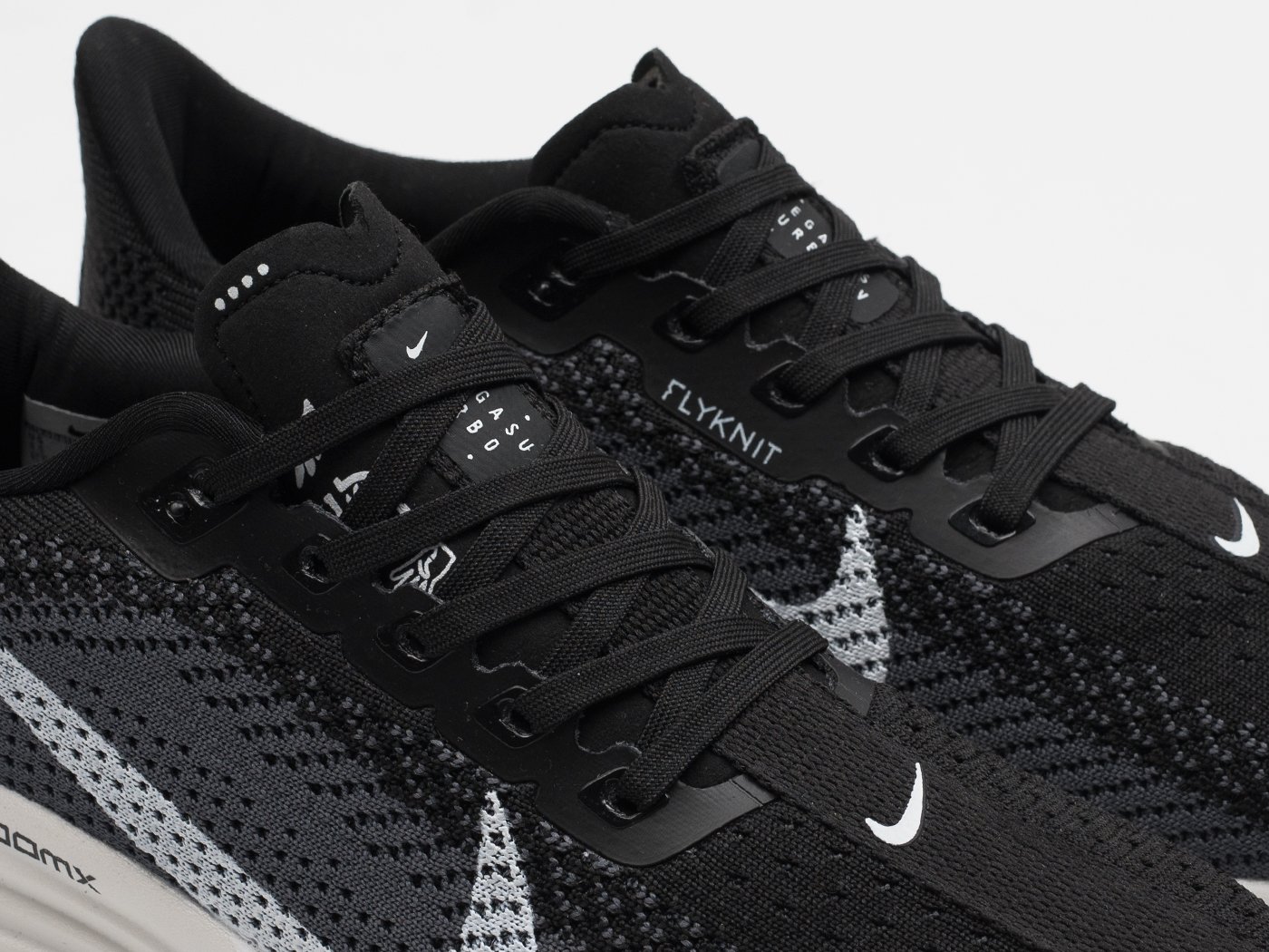 Кроссовки Nike Pegasus Plus