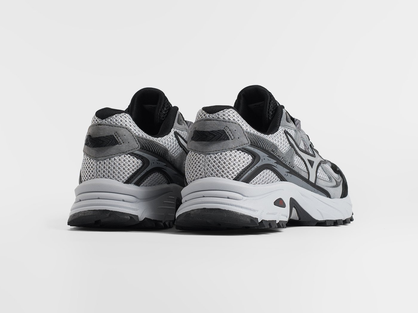 Кроссовки Mizuno FIYI TL V2